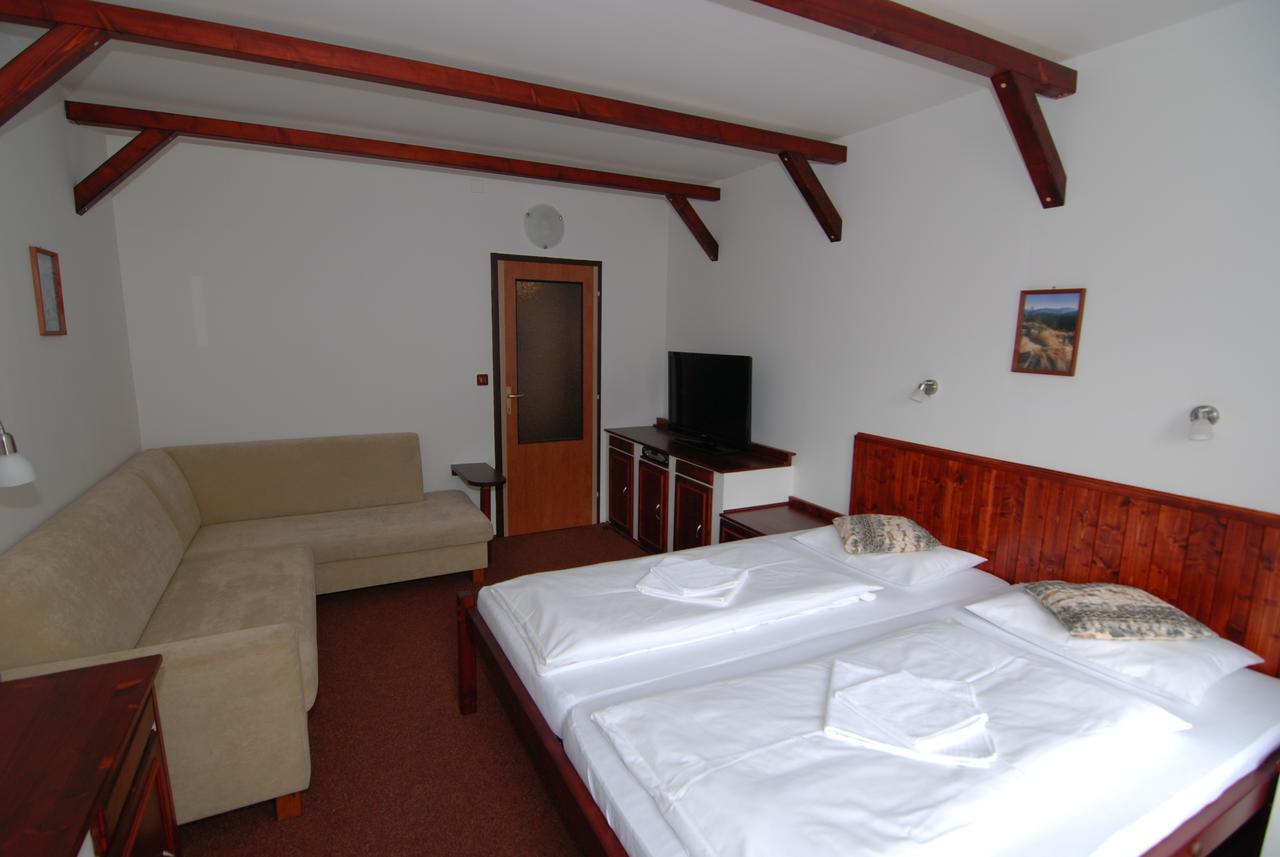 Rodinny "Hotel U Mustku" Десна Екстер'єр фото